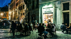 How to Spot a Tourist Trap in Under 30 Seconds