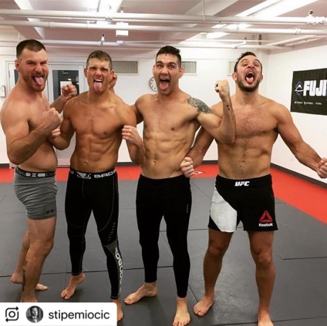 Stephen Thompson IG Post - They are ready to ROCK and ROLL BABY!!
@stipemiocic ···
Big night and week ahead. My guy @...