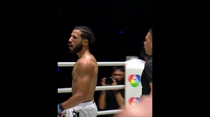 HEAVY ARTILLERY ?? Relive Adam Benwarwar and Kongklai’s heavy-hitting Muay Thai clash!