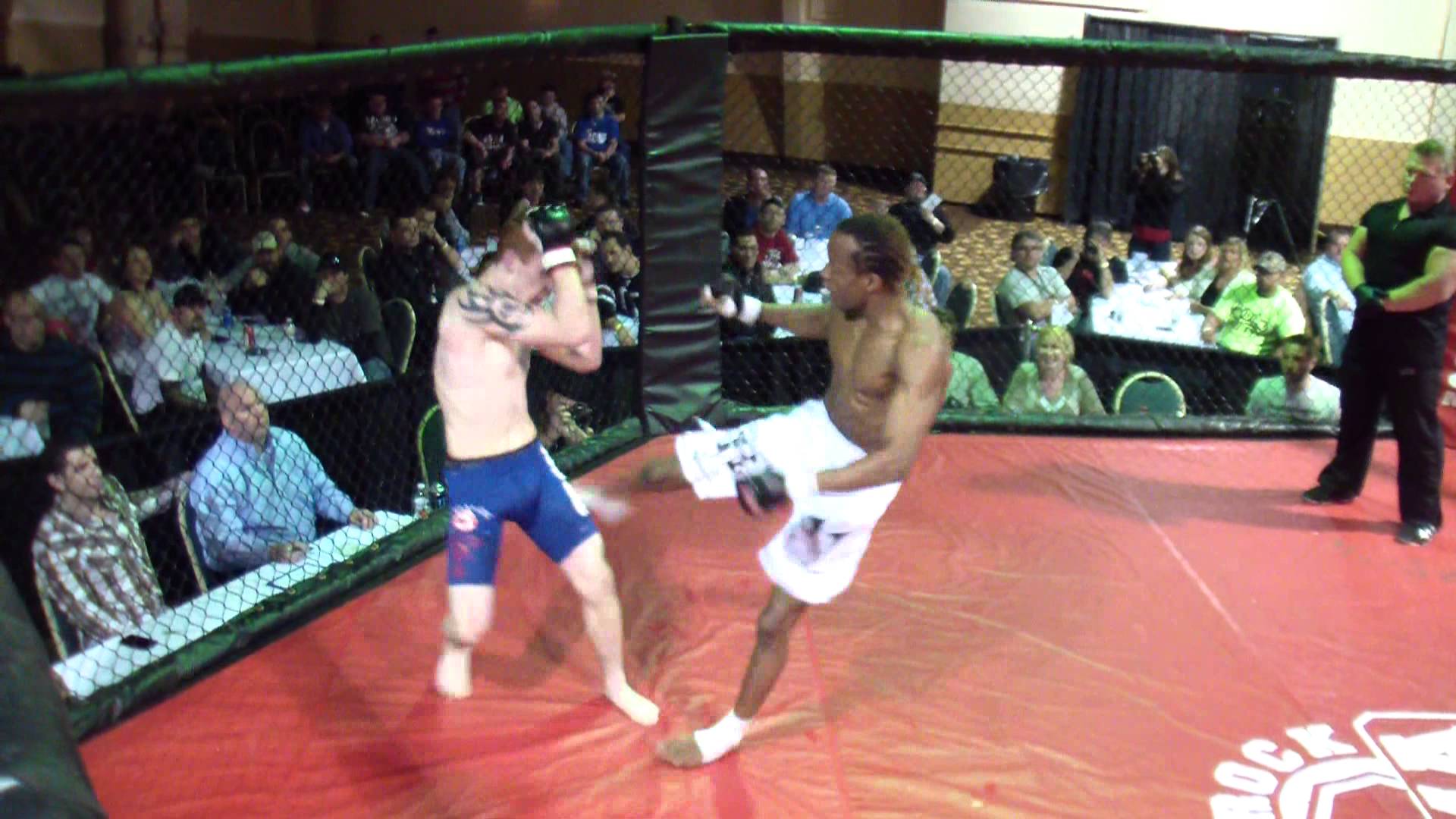 Hardrock MMA 55 Fight 1 Cody Gabelman vs Leando Banks Round 3 Full ...1920 x 1080