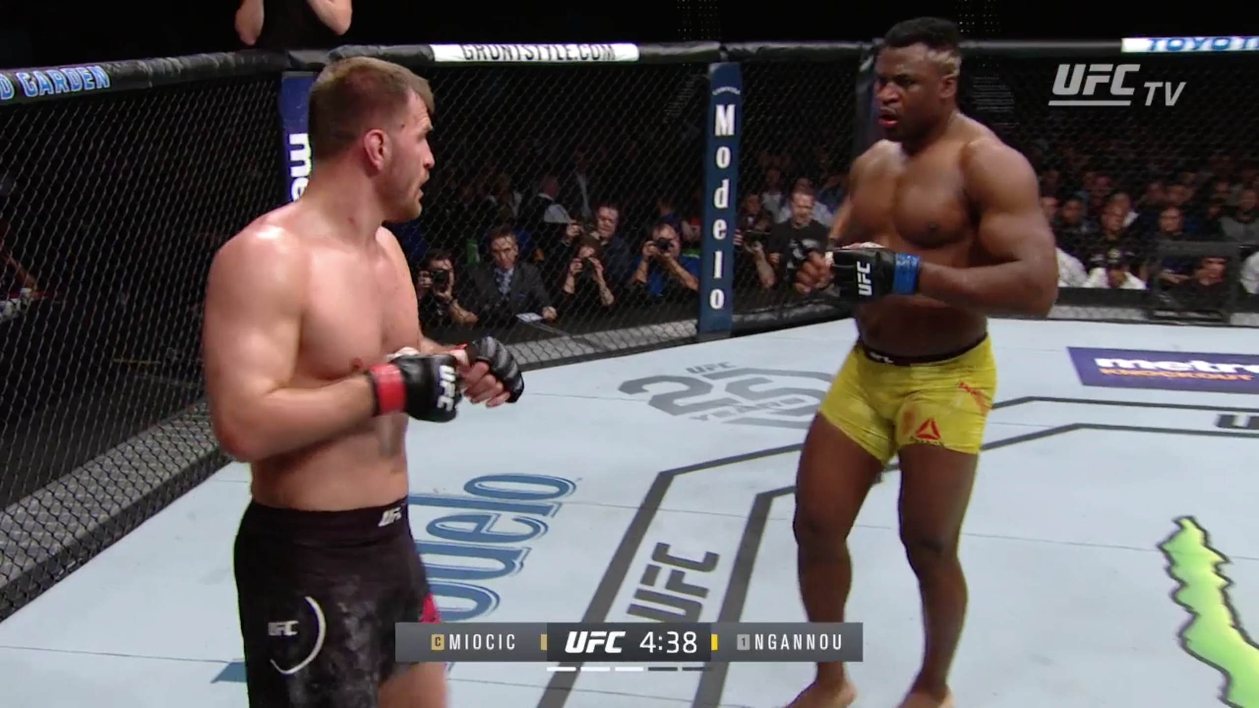 Ufc Live Blog Stipe Miocic Vs Francis Ngannou Mma Fighting Hot Sex Picture 2670