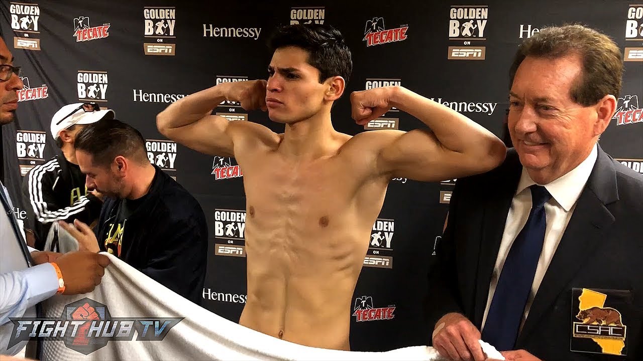 RYAN GARCIA STRIPS NAKED and RE-WEIGHS IN TO MAKE WEIGHT FOR VELEZ